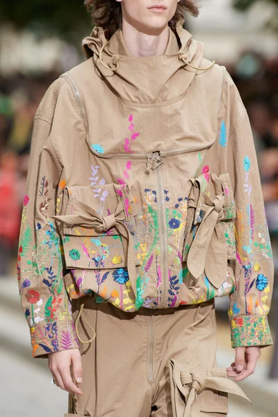 Look 92
